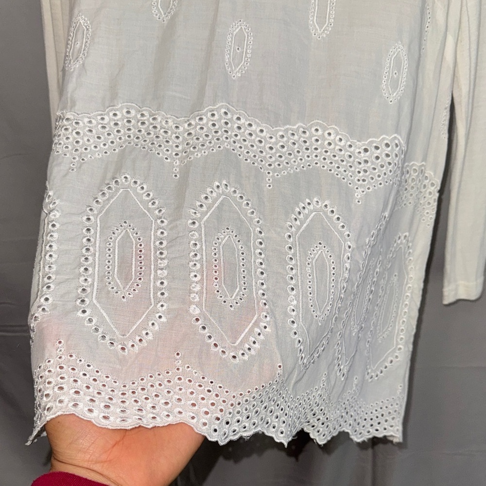 Cupio White Long-Sleeve Eyelet Embroidered Top - Picture 6 of 13